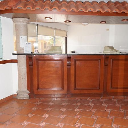 Juarez  Maria Luisa Inn & Suites מראה חיצוני תמונה