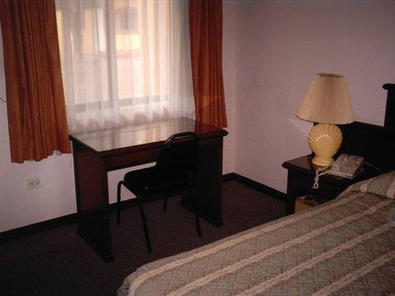 Juarez  Maria Luisa Inn & Suites חדר תמונה
