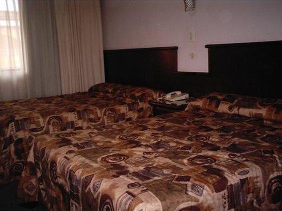 Juarez  Maria Luisa Inn & Suites חדר תמונה