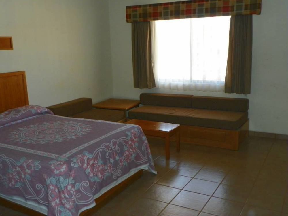 Juarez  Maria Luisa Inn & Suites מראה חיצוני תמונה