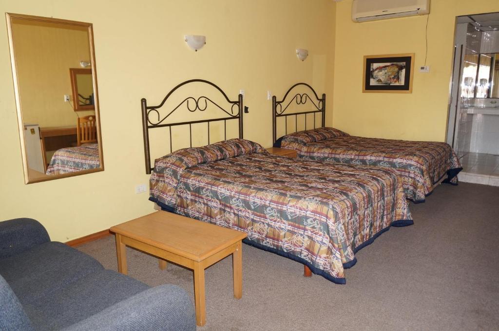 Juarez  Maria Luisa Inn & Suites מראה חיצוני תמונה