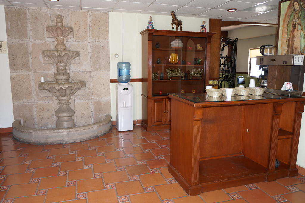 Juarez  Maria Luisa Inn & Suites מראה חיצוני תמונה