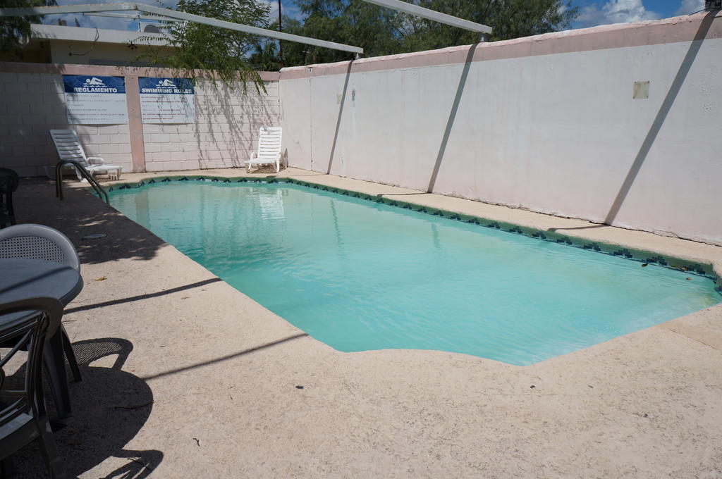 Juarez  Maria Luisa Inn & Suites מראה חיצוני תמונה