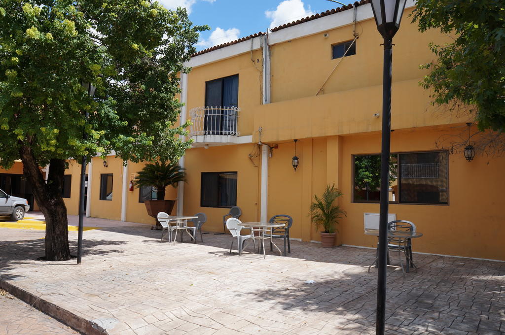 Juarez  Maria Luisa Inn & Suites מראה חיצוני תמונה