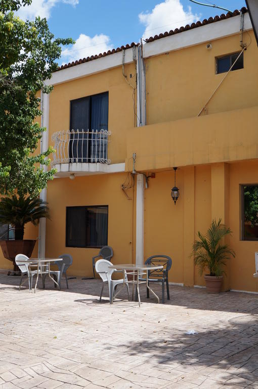 Juarez  Maria Luisa Inn & Suites מראה חיצוני תמונה